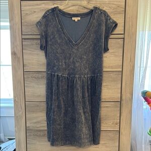 Jane and Delancey- Blue V-Neck Short Sleeve Dress
